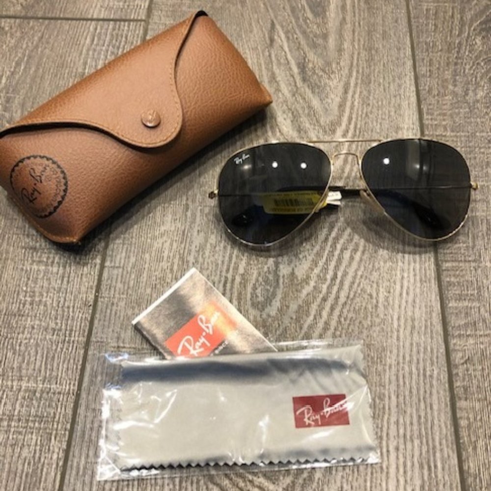 Ray-Ban Aviator Sunglasses